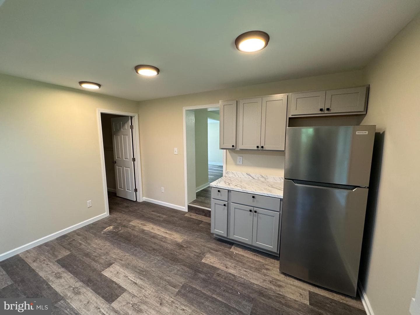 65 Dillow Ln photo 12