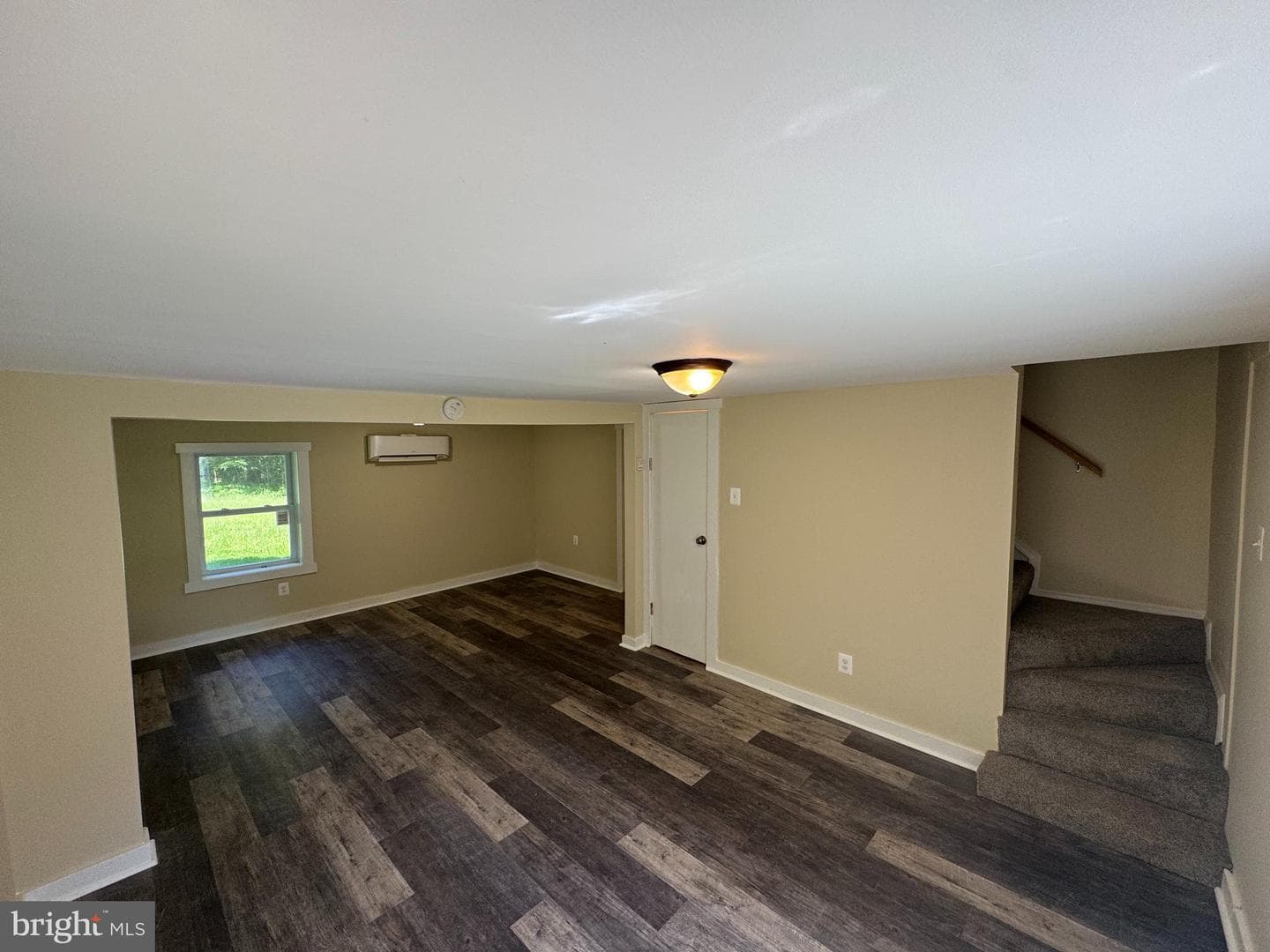 65 Dillow Ln photo 8