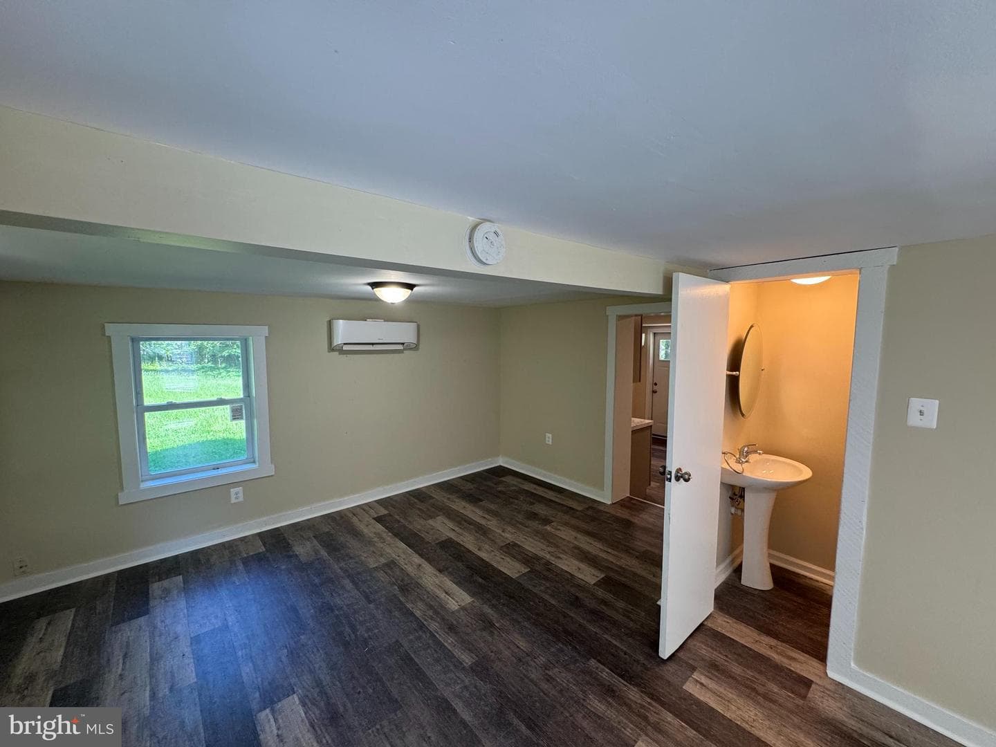 65 Dillow Ln photo 9