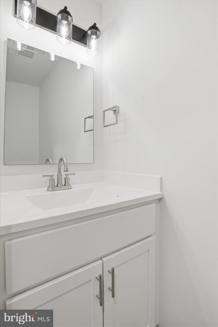 304 East 11th Avenue photo 24