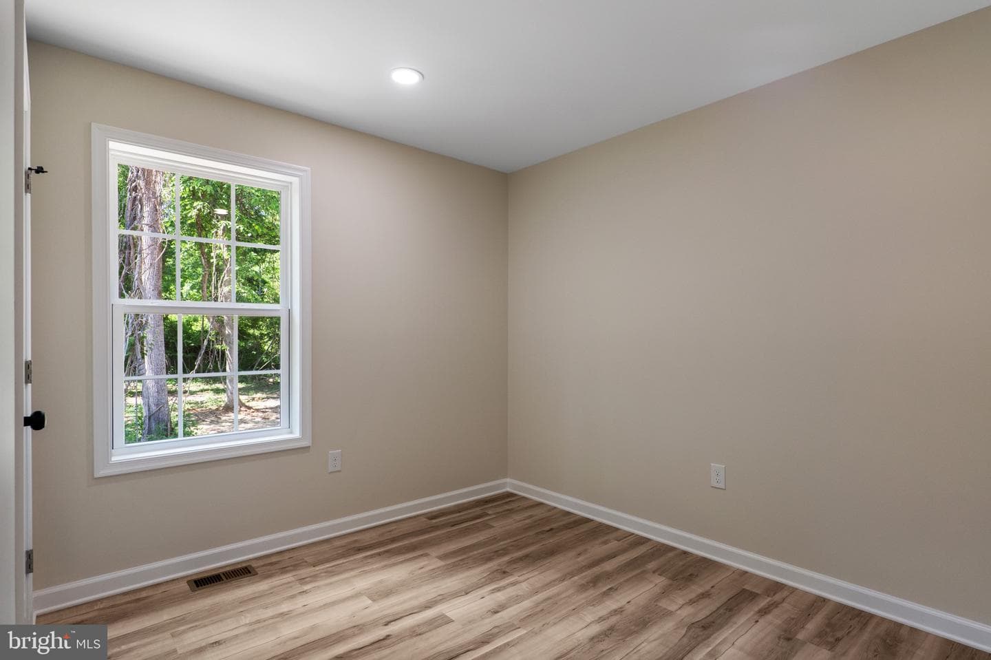 358 Dawn Lane photo 12