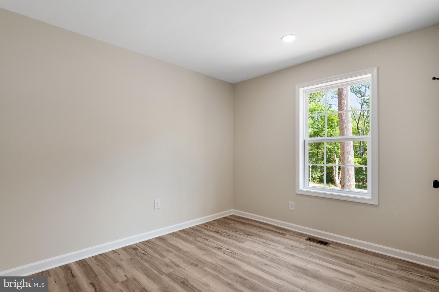 358 Dawn Lane photo 14