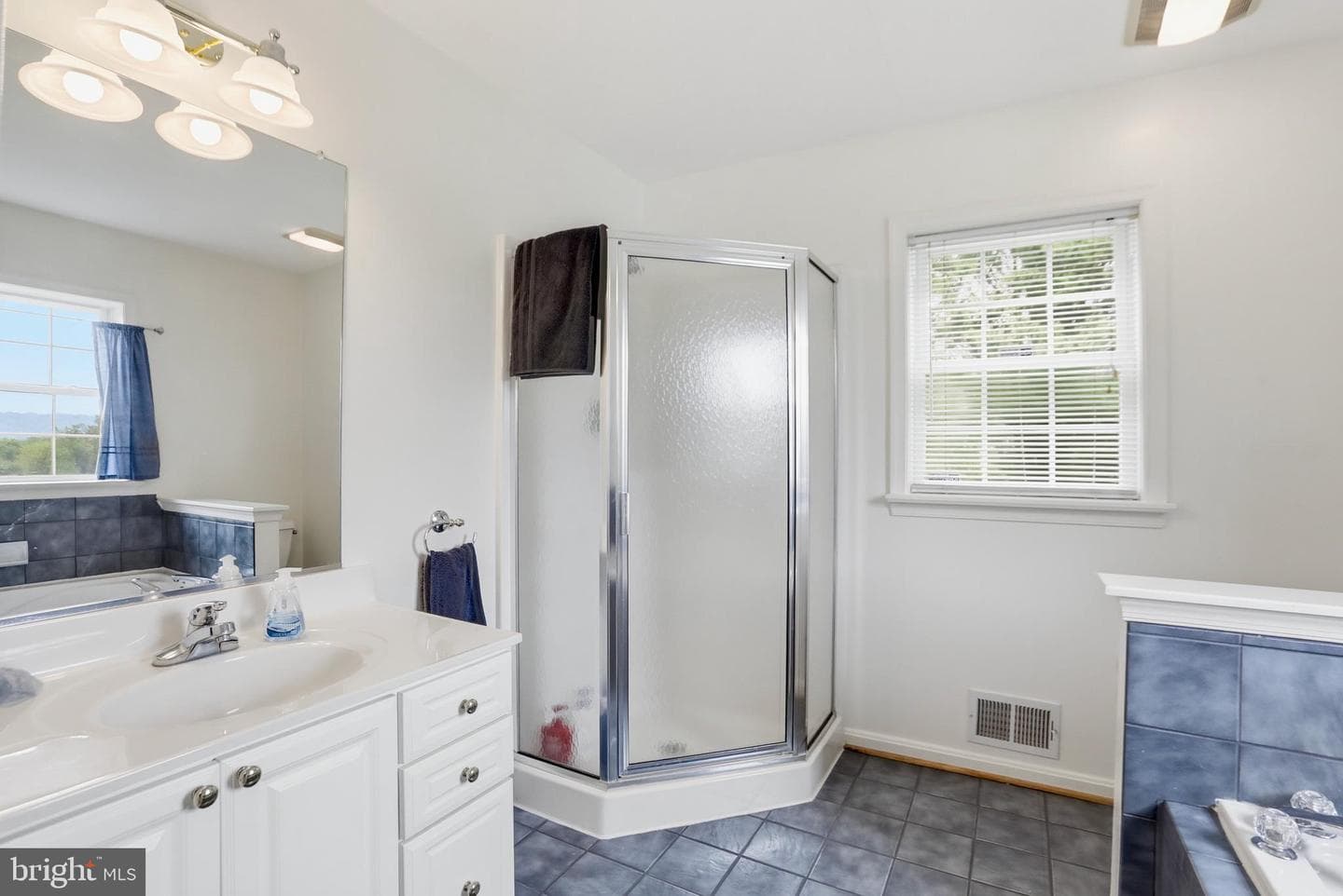 33 Eldridge Lane photo 14