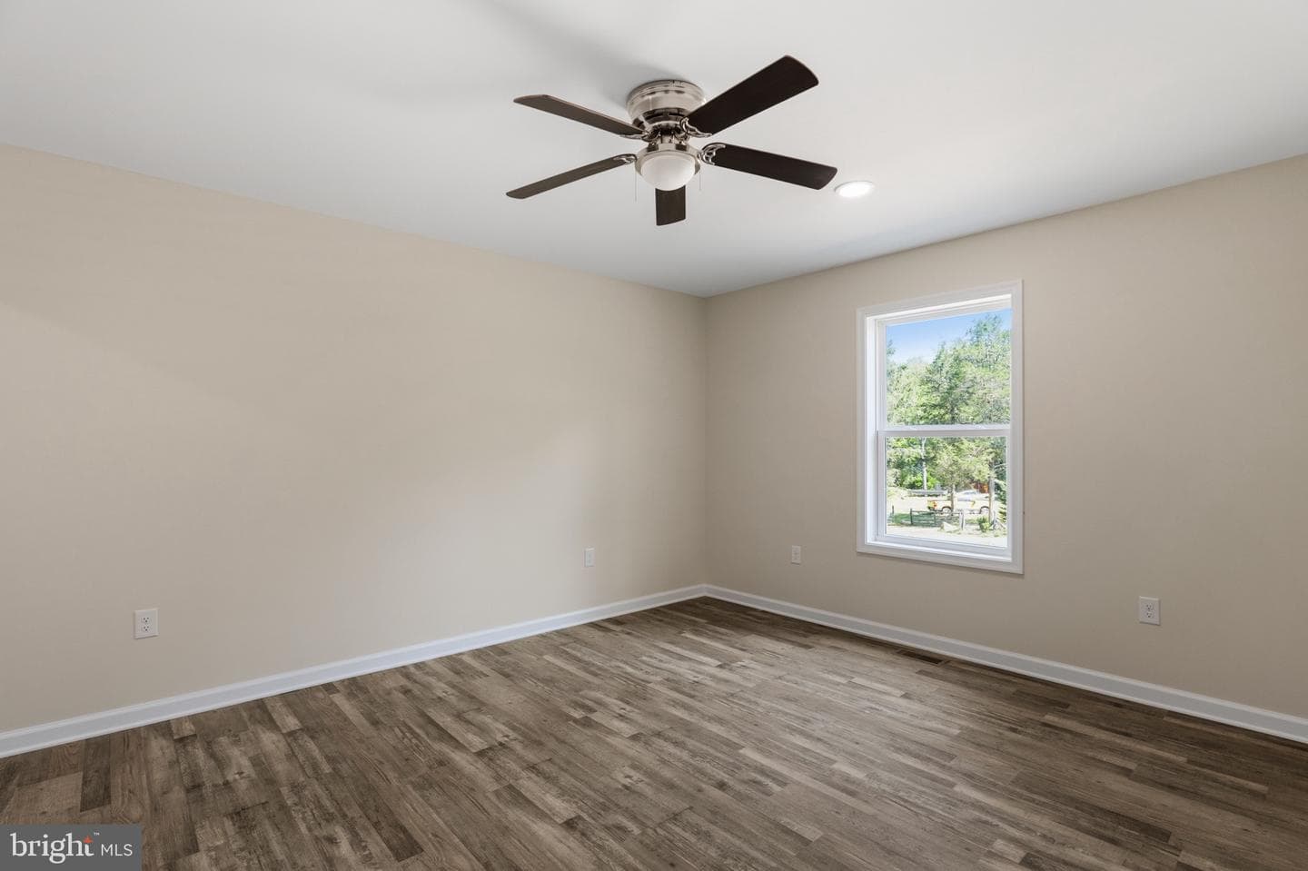 292 Dawn Lane photo 8