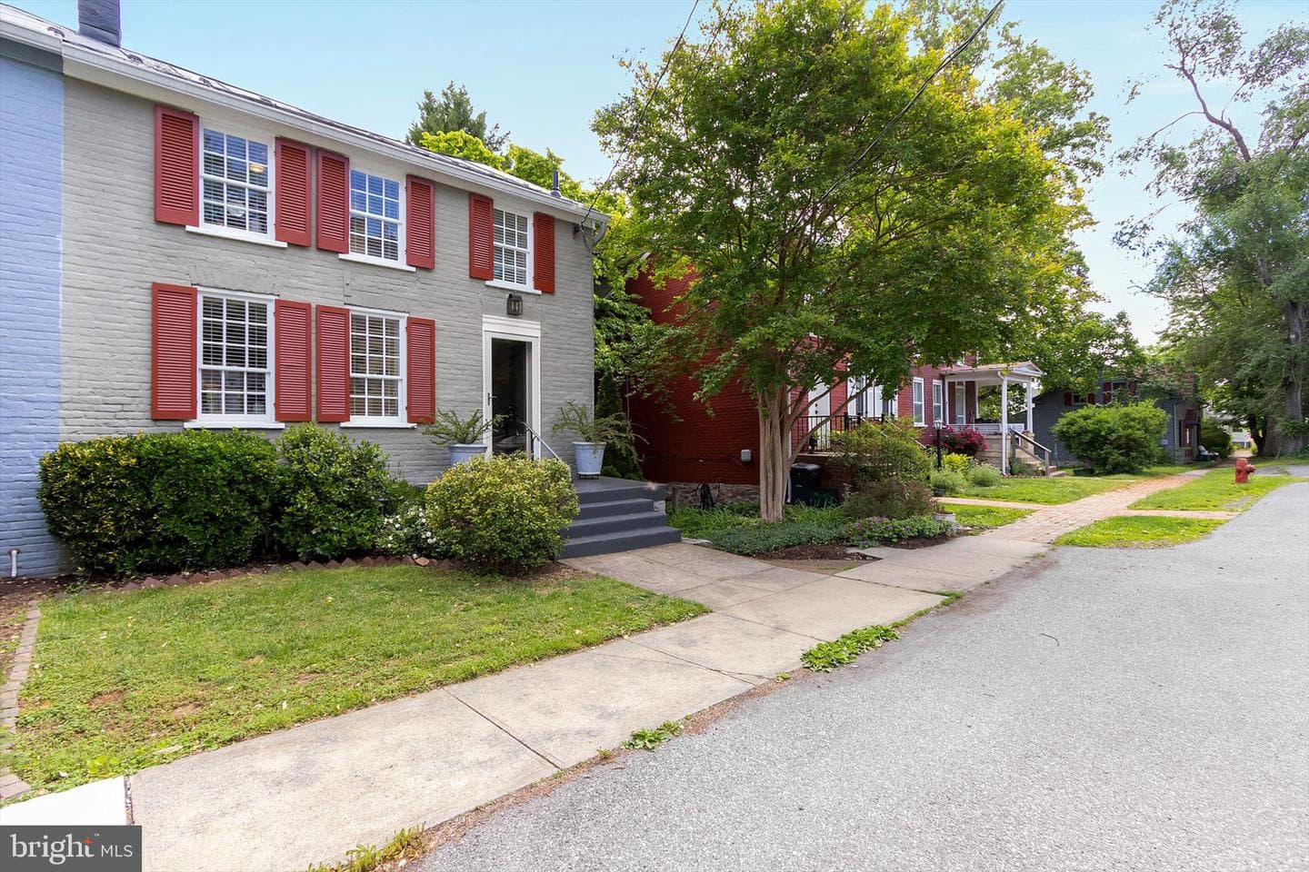 205 W High Street photo 40