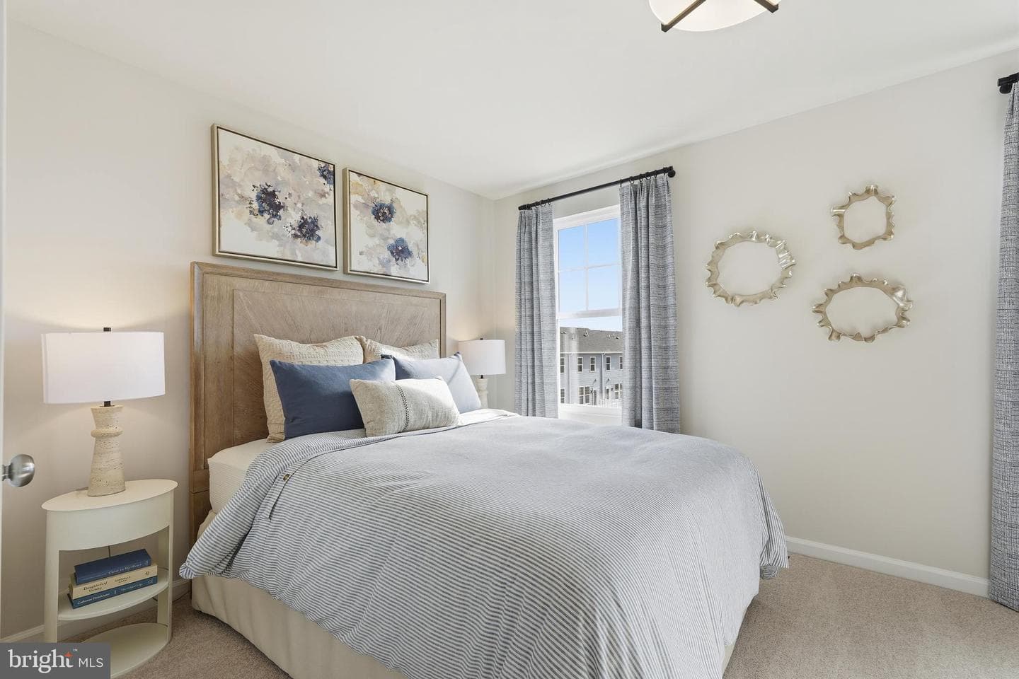 23 United Mews #[540] photo 51