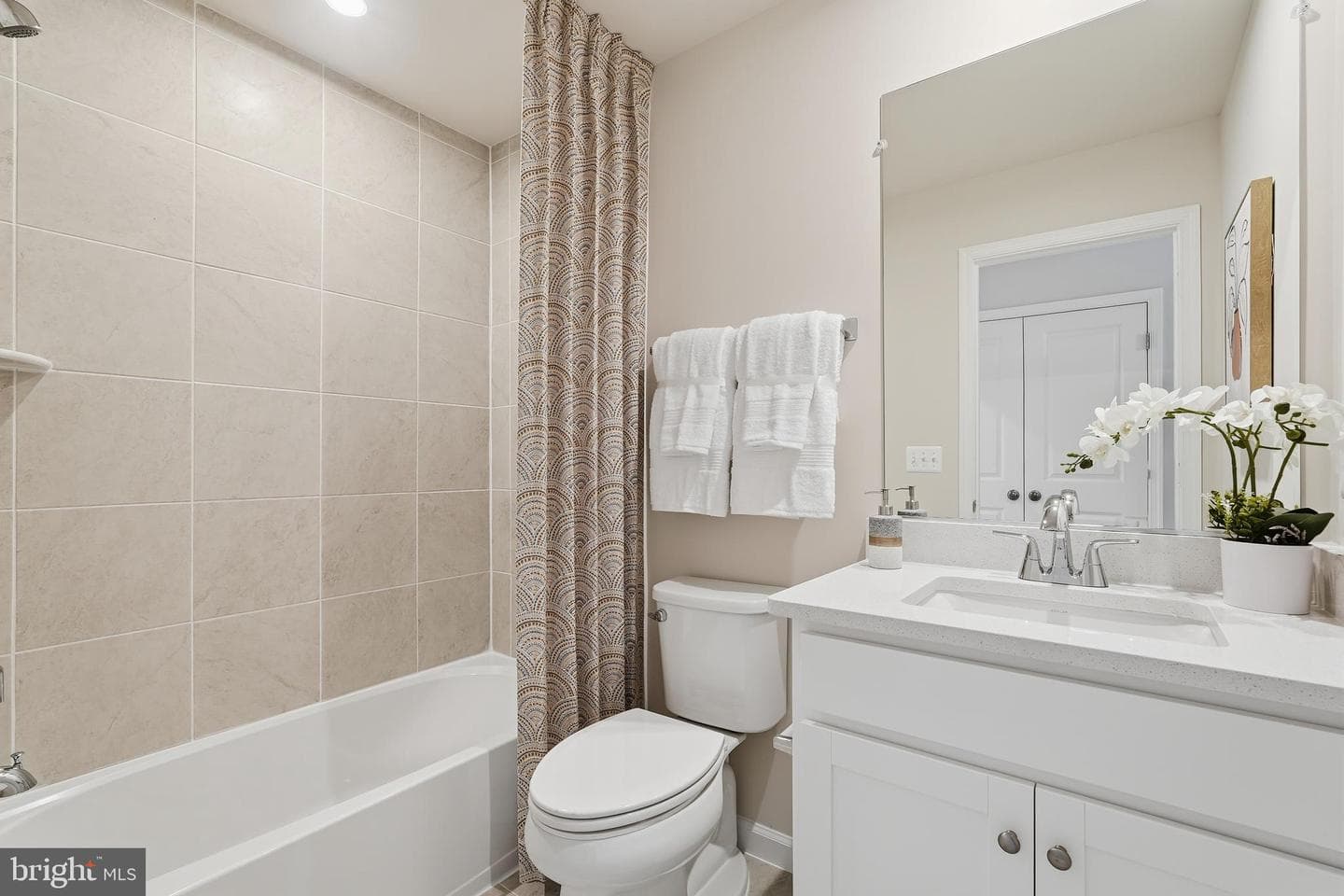 23 United Mews #[540] photo 59