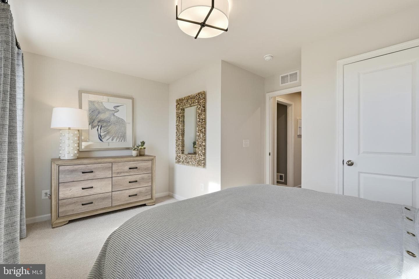 23 United Mews #[540] photo 65