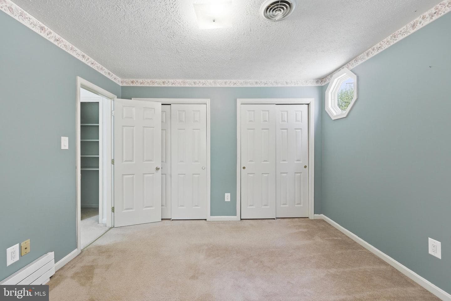 112 Valley Court photo 34