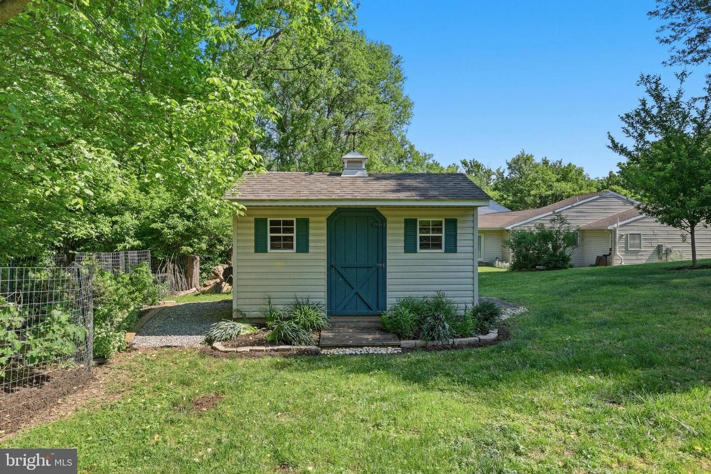 112 Valley Court photo 40