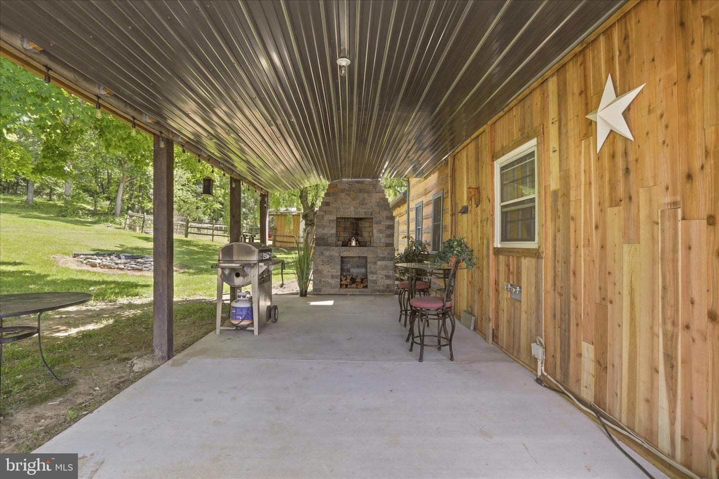 592 Willingham Road photo 4