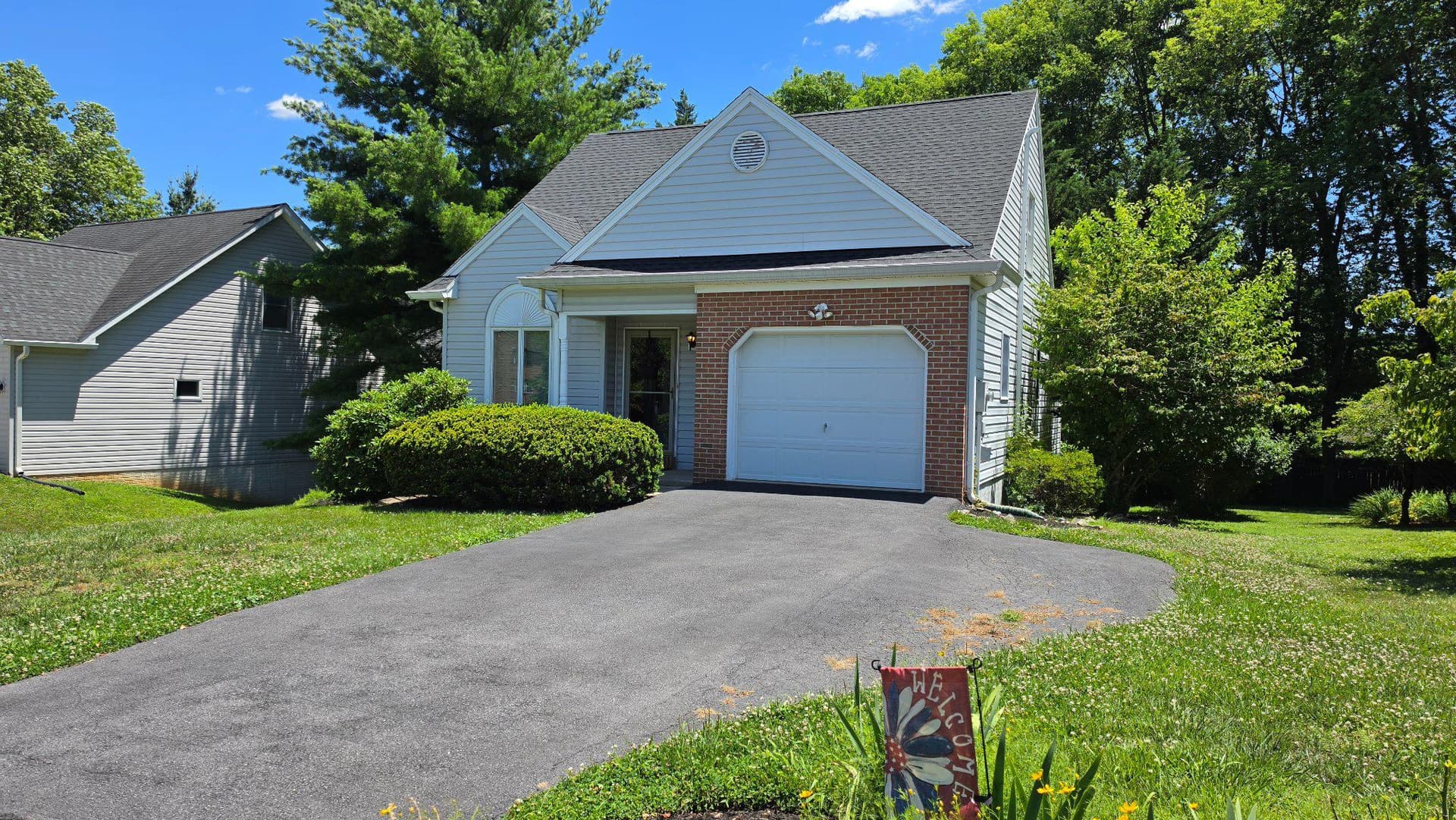 122 Hensel Drive, Shepherdstown