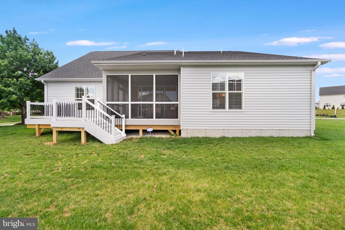 511 Shenandoah Crossing Drive photo 4