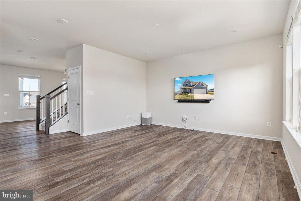 179 Triberg Drive photo 6