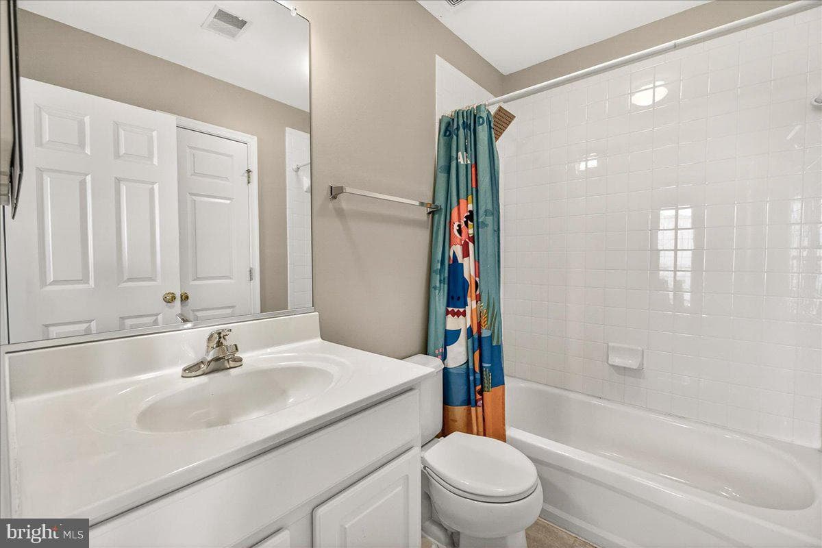100 Davis Street photo 35