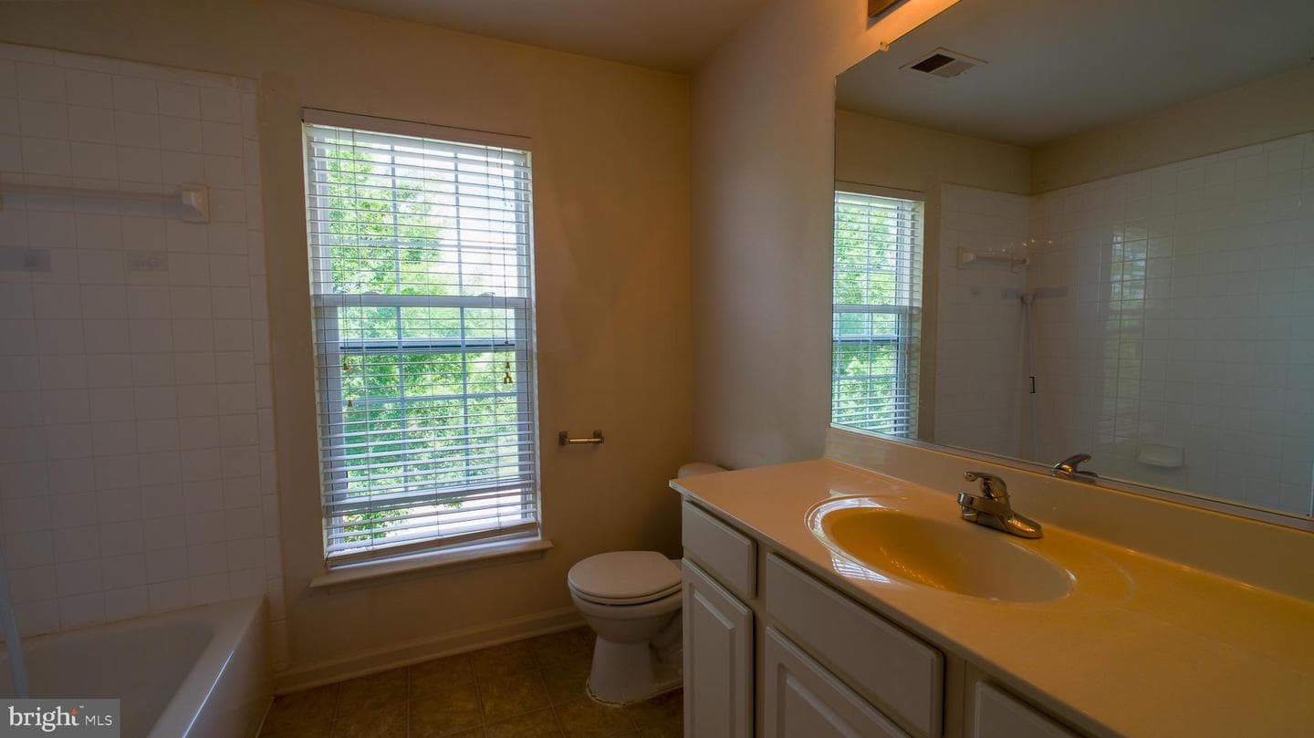 308 Braddock Street photo 23