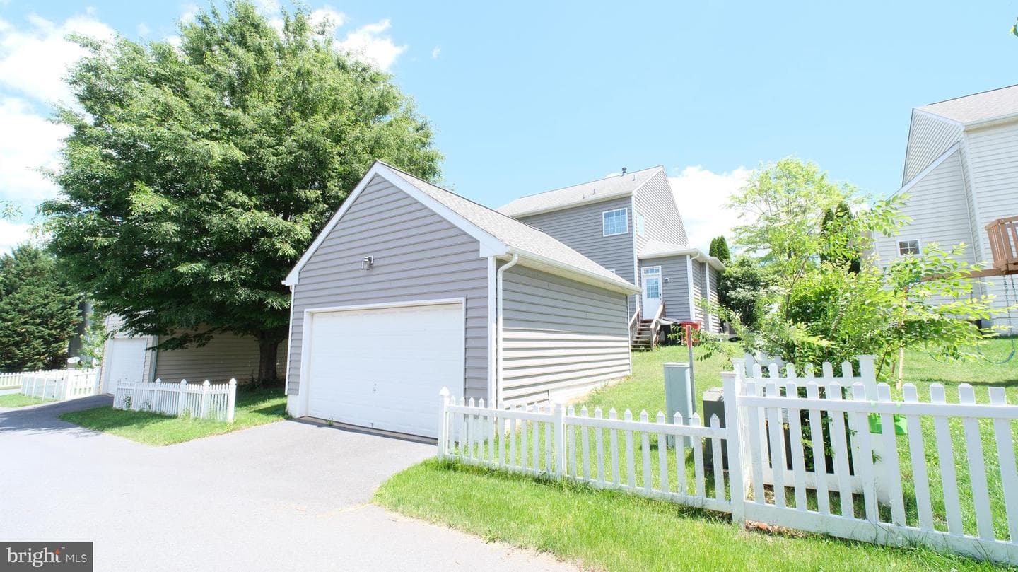 308 Braddock Street photo 46