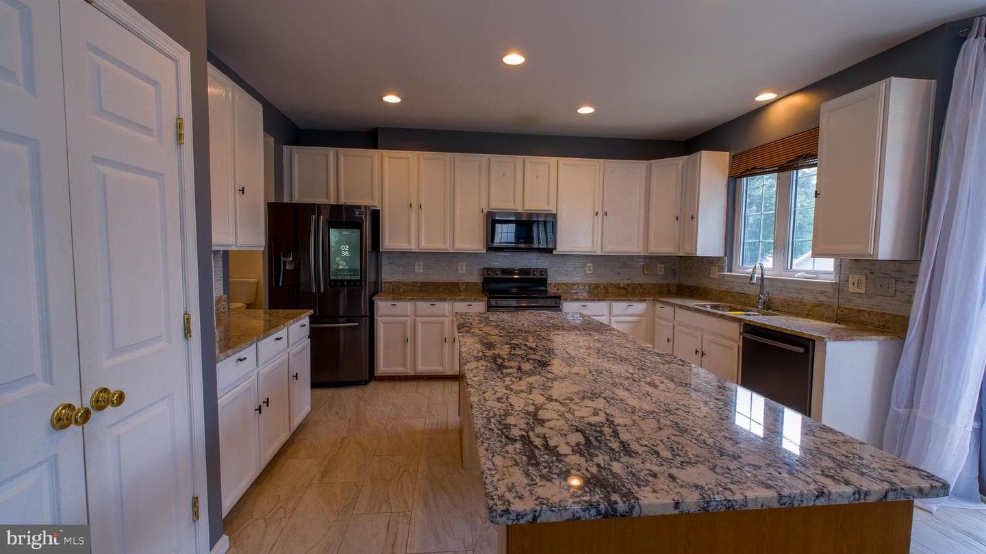 308 Braddock Street photo 5