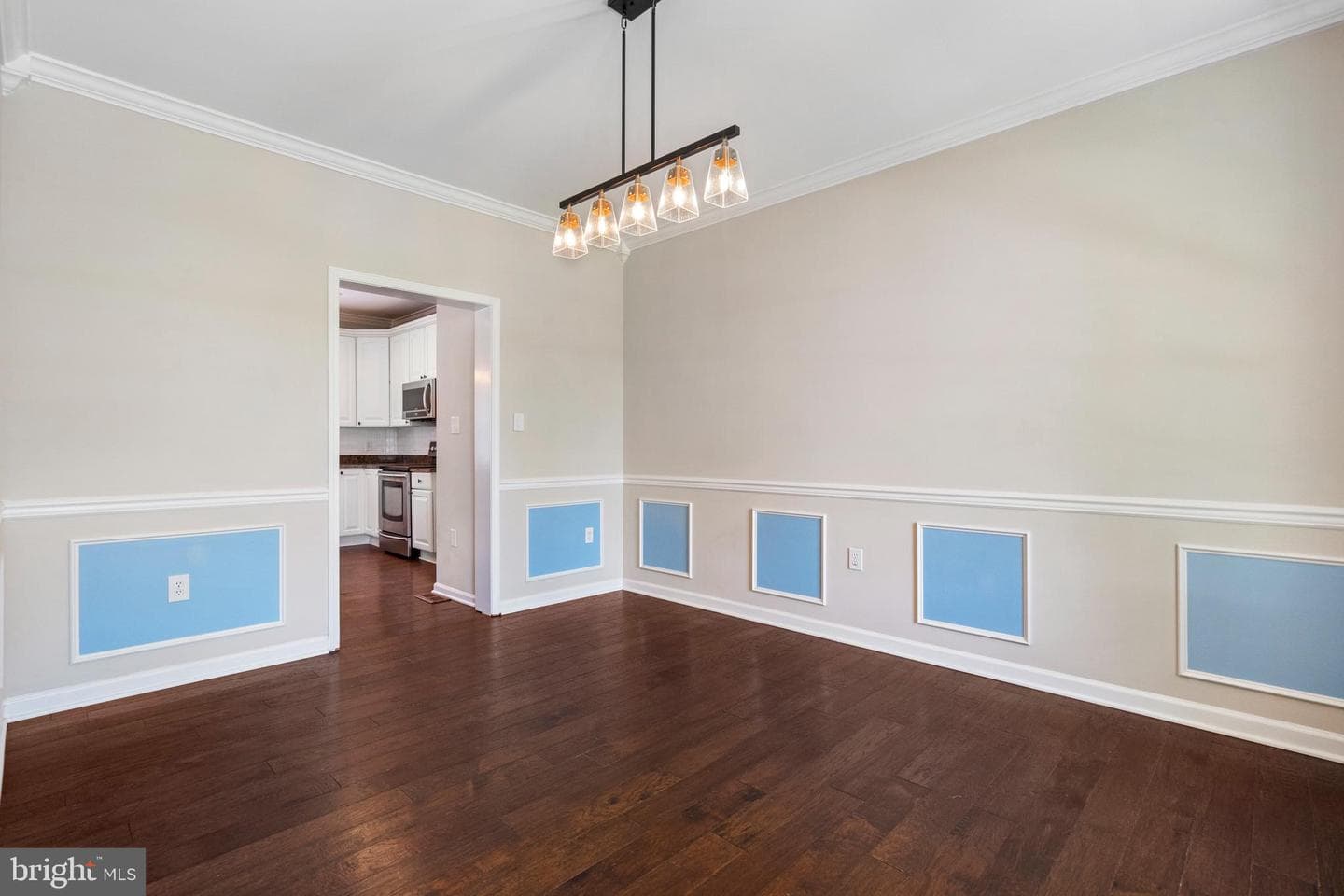 494 Pleasant Valley Drive photo 11