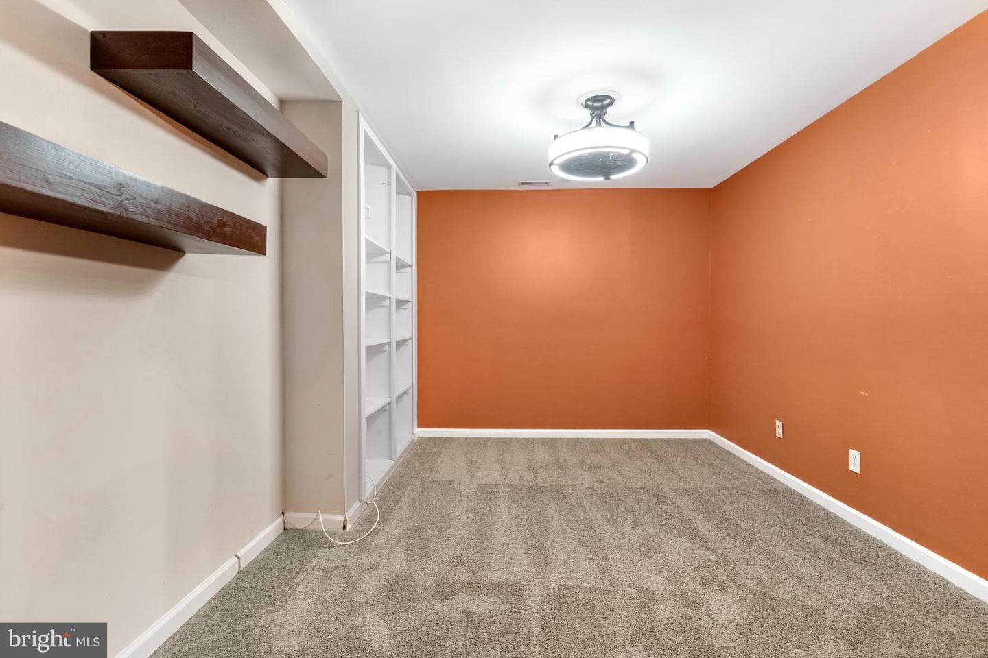 494 Pleasant Valley Drive photo 34