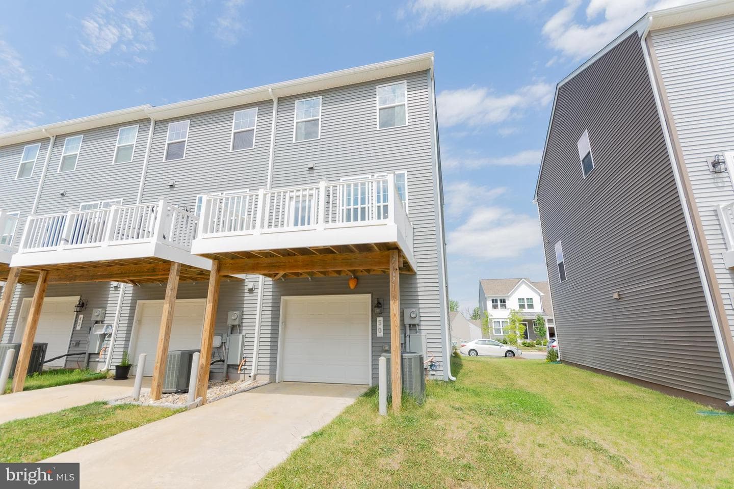 50 Coolidge Ave photo 4