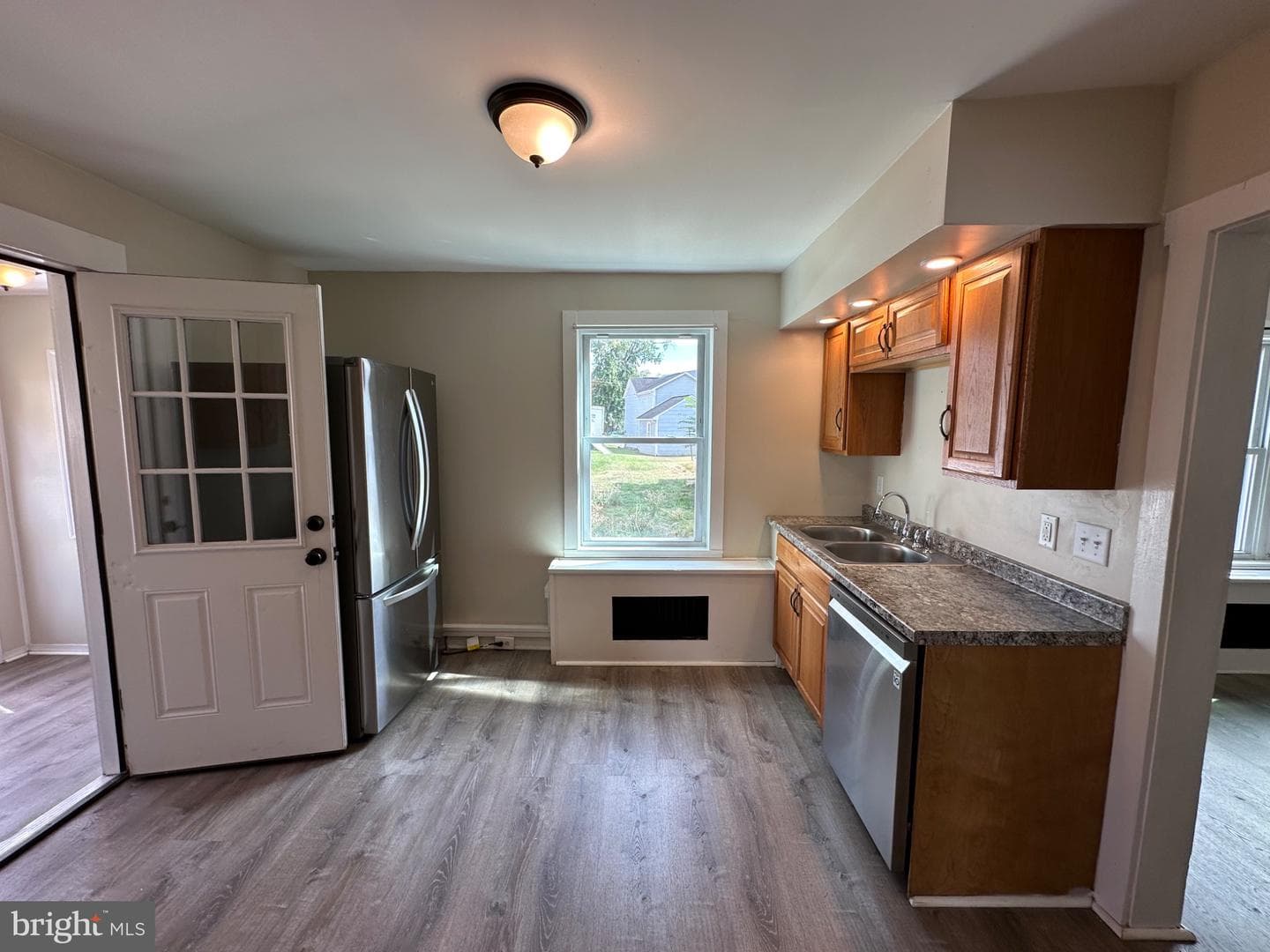 311 N Lawrence Street photo 11