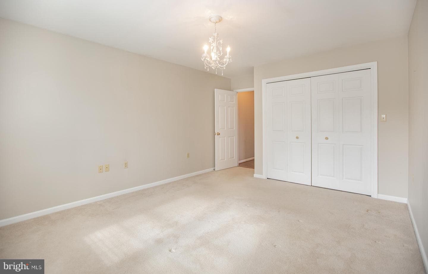 127 Westhall Drive photo 25