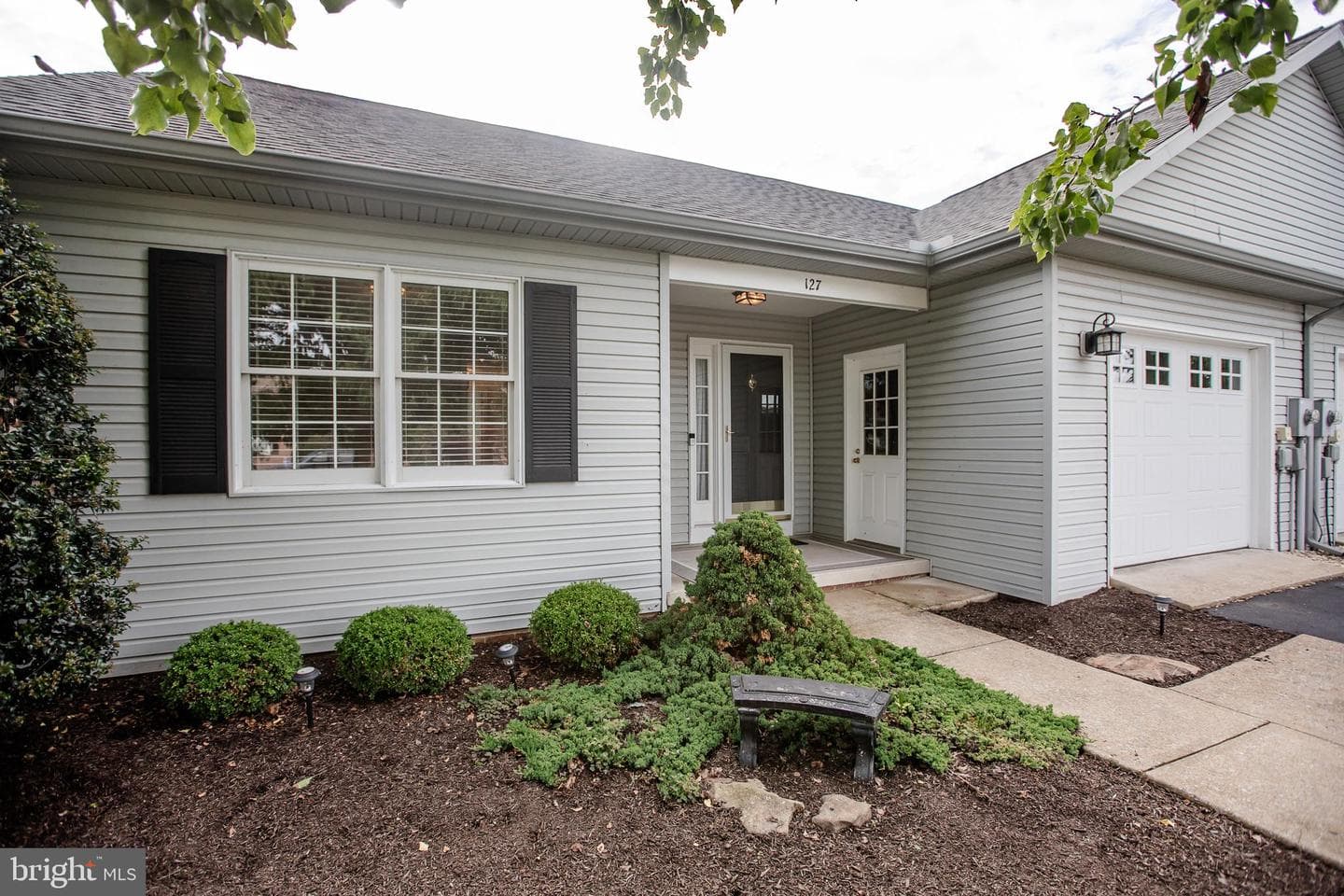 127 Westhall Drive photo 3