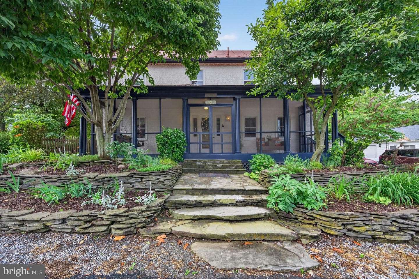 821 E Ridge Street