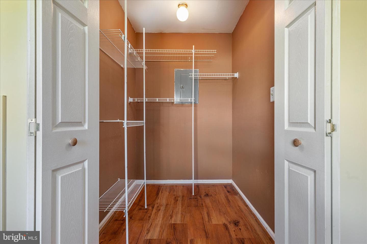 82 Pond Road photo 19