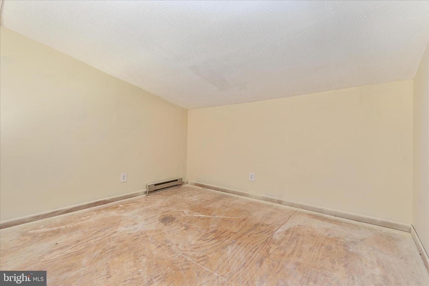 82 Pond Road photo 21