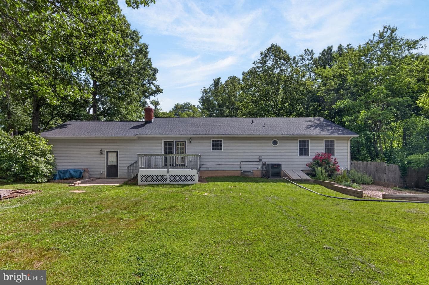 885 Wild Rose Lane photo 31