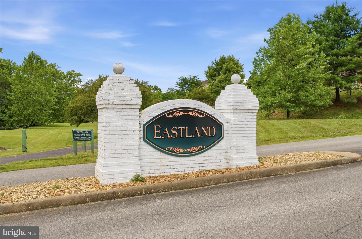 86 Eastland Drive photo 77
