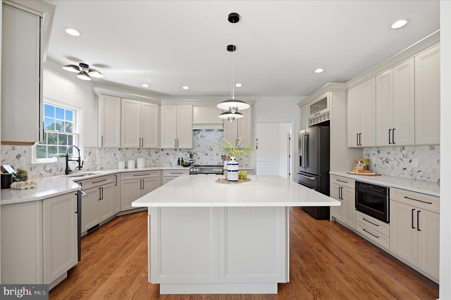 86 Eastland Drive photo 9