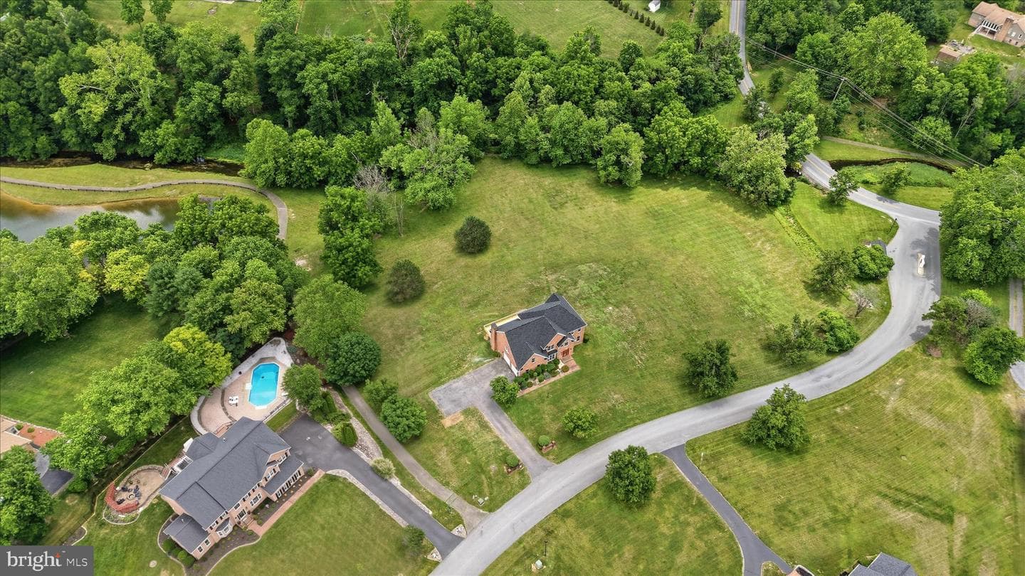 86 Eastland Drive photo 95