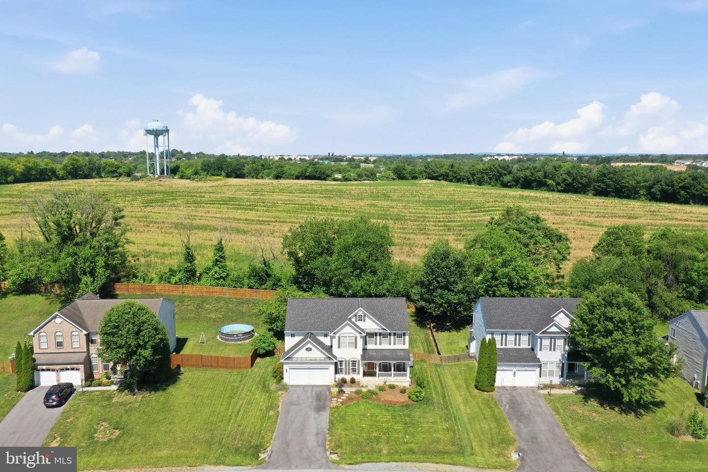 153 Stephanie Way photo 3