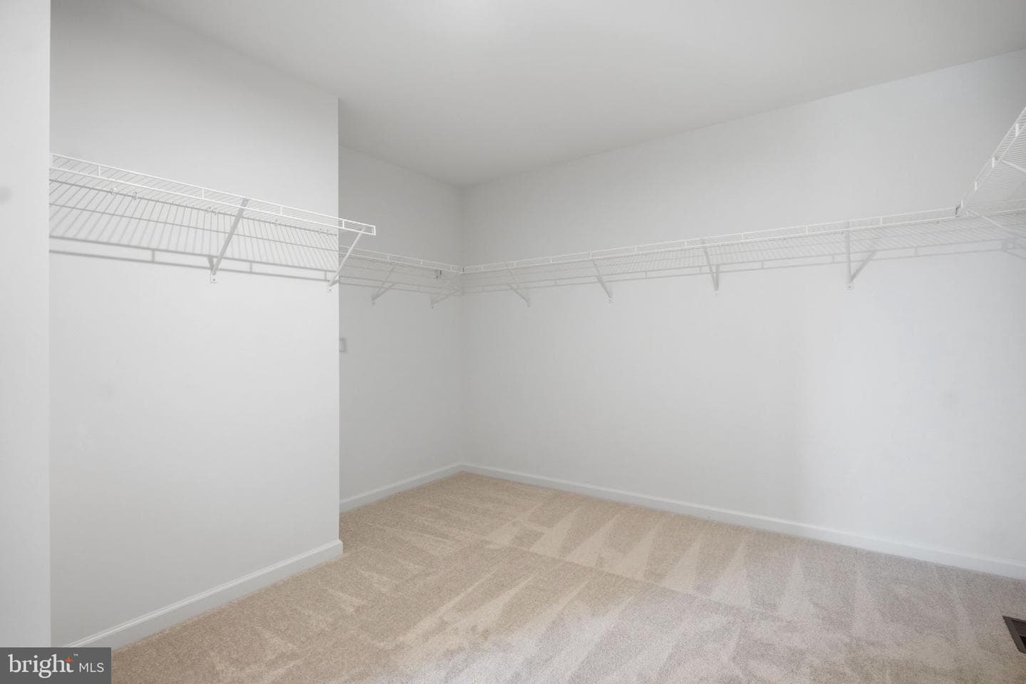 689 Lord Fairfax Street photo 25