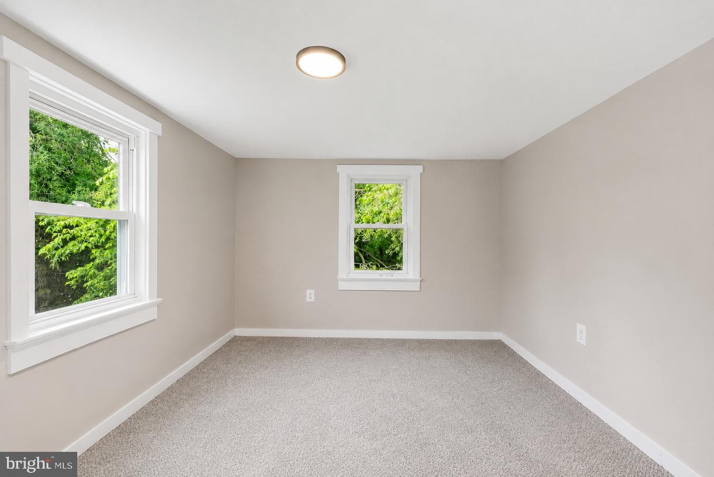 420 North Street E photo 35