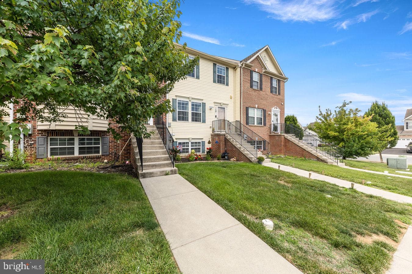 10 Riparian Lane photo 7