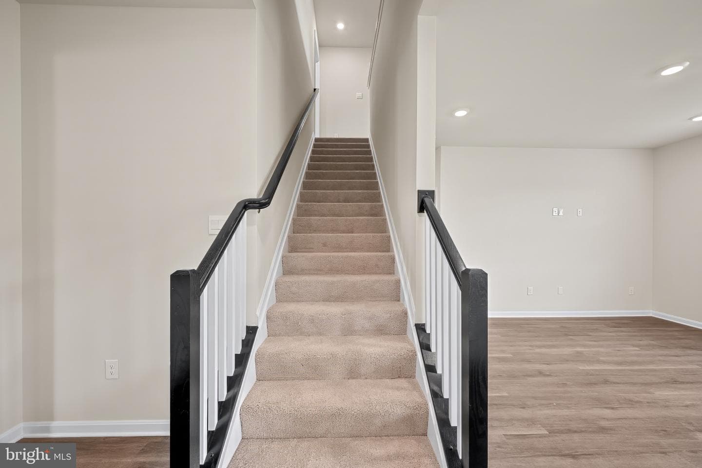 207 Maxwell Street photo 14