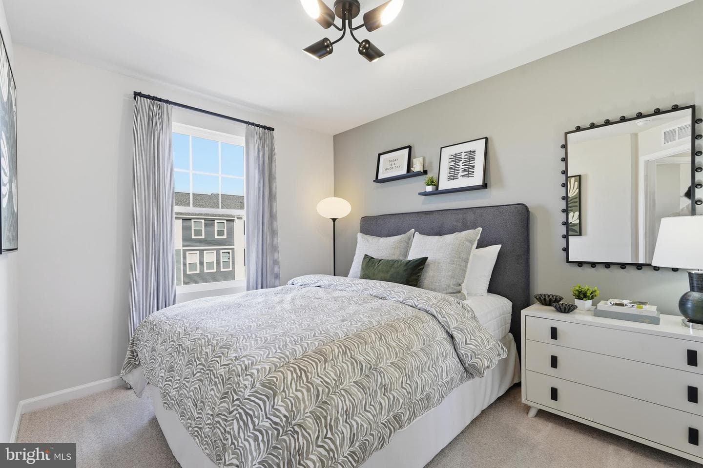 487 Presidents Pointe Avenue #[464] photo 20