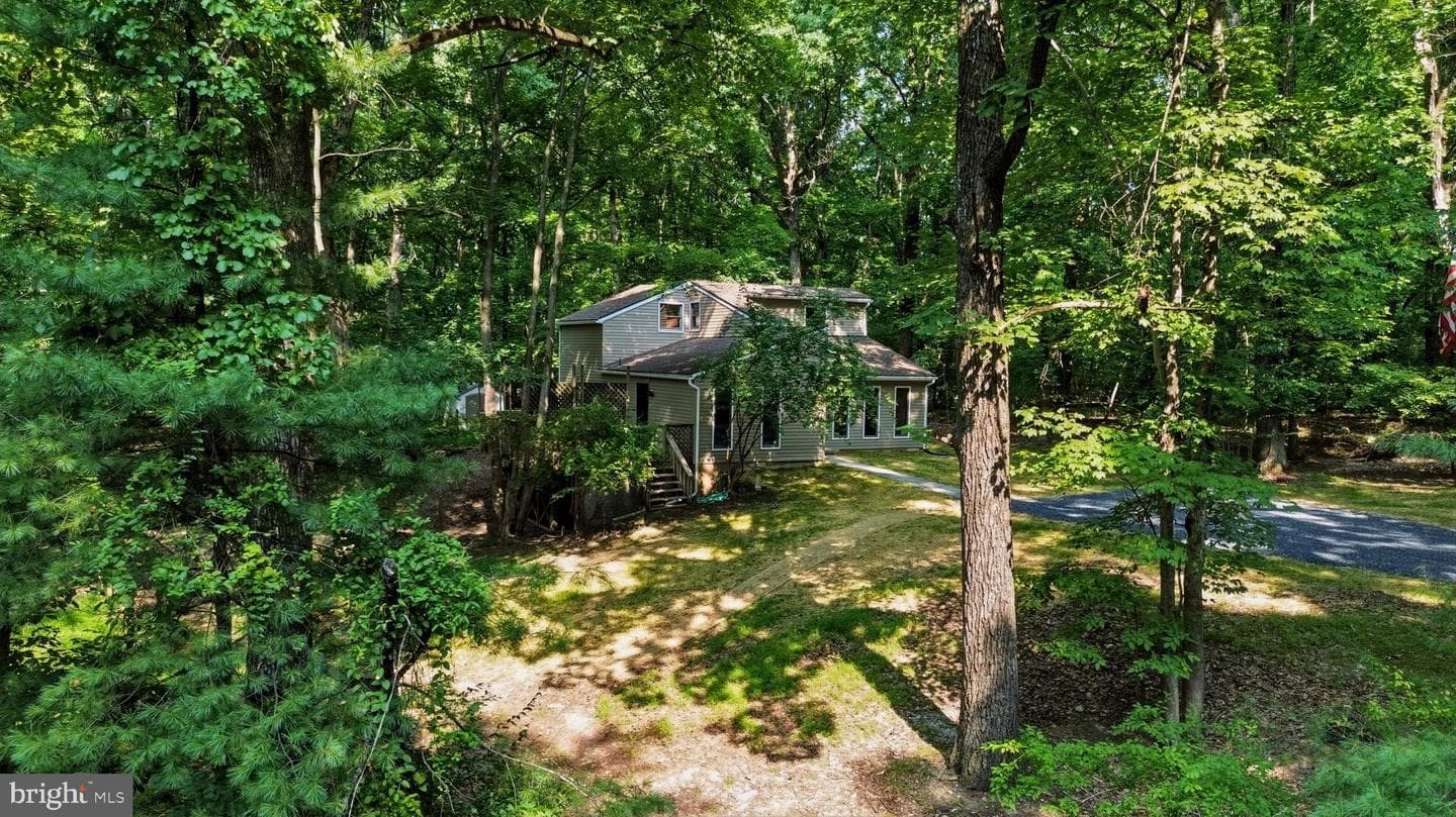 656 Kelly Drive photo 3