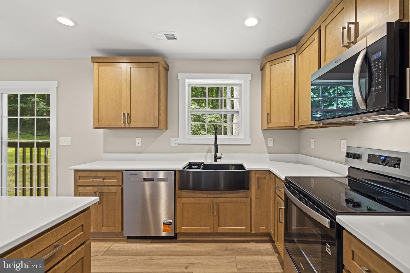 82 Shenandoah River Drive photo 3