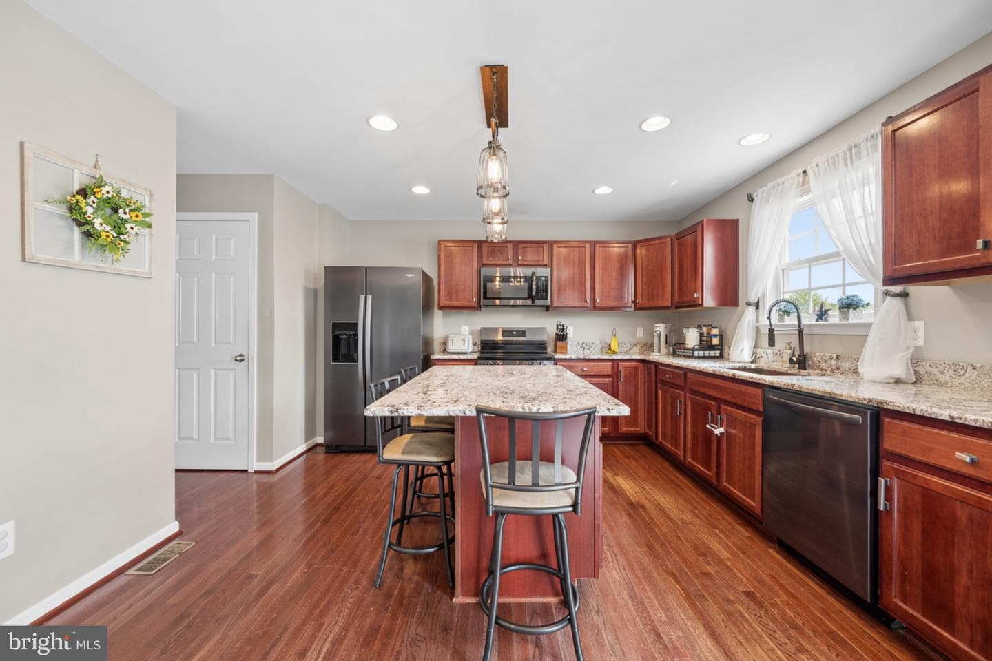 262 Hughs Road photo 16