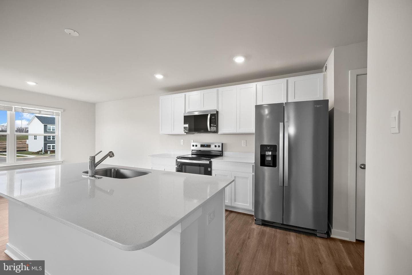 402 Eclipse Street photo 8
