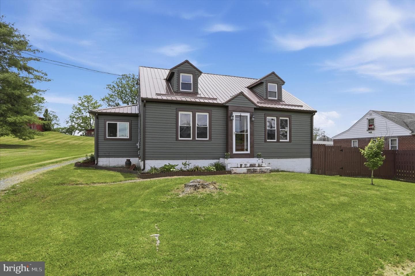 9285 Frankfort Highway, Fort Ashby