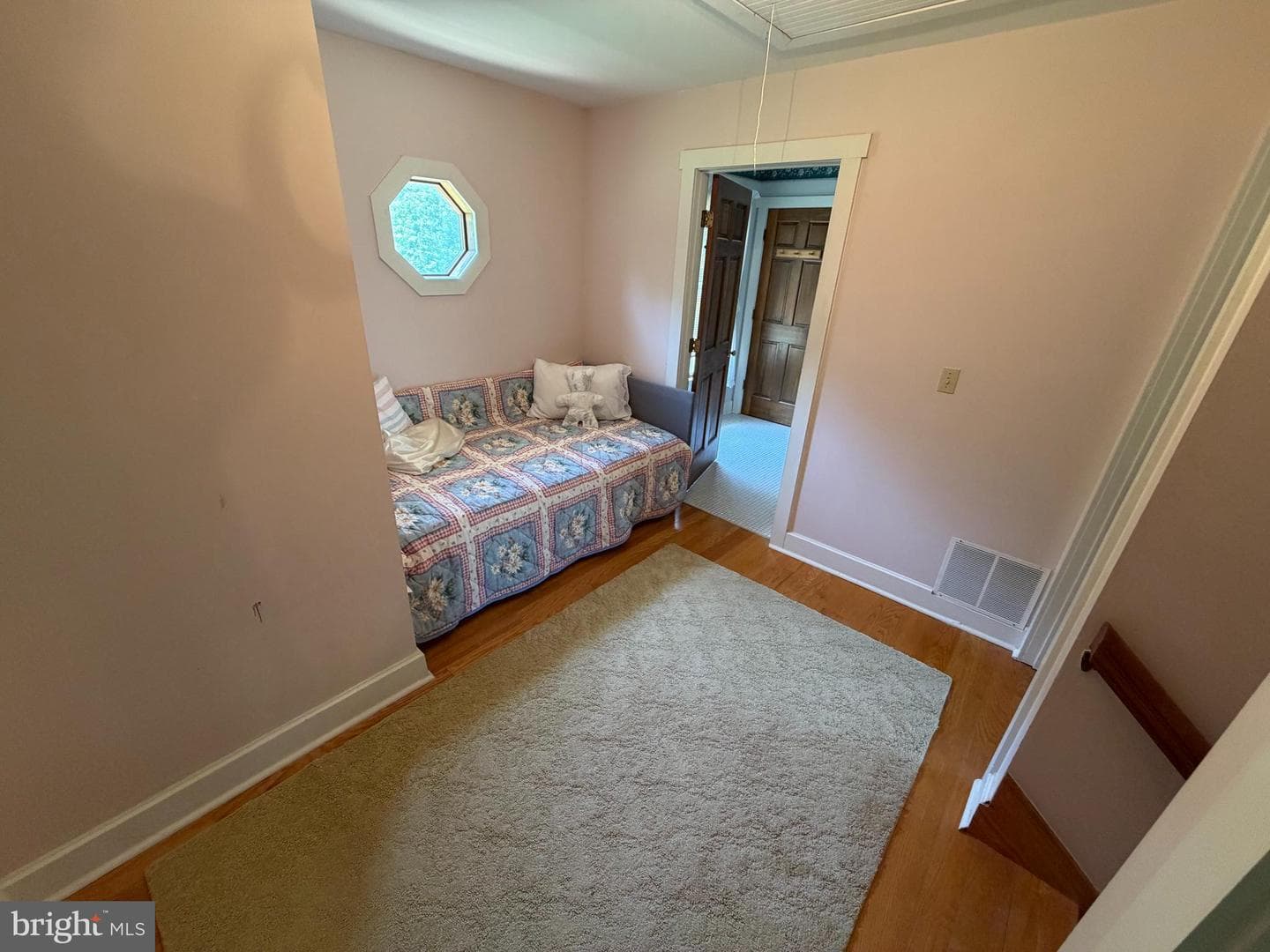 86 Rosser Lane photo 18