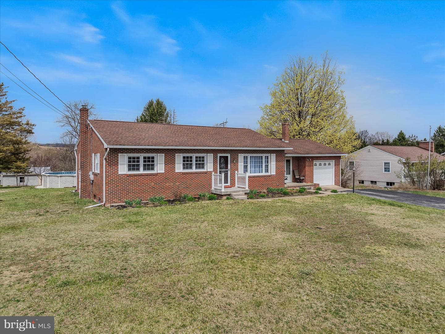 1635 Fairview Drive photo 3