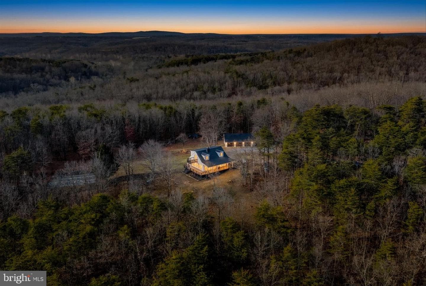 654 Soper Lane, Berkeley Springs