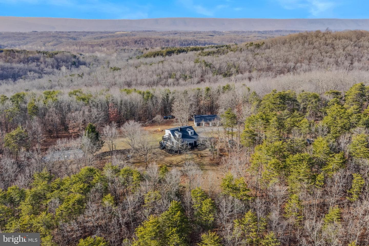 654 Soper Lane, Berkeley Springs